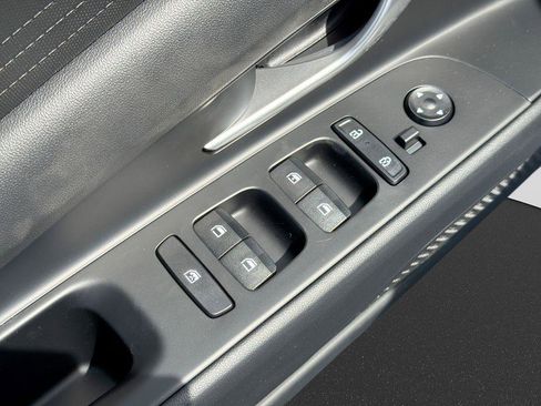 New 2026 Hyundai Elantra SE FWD image 17