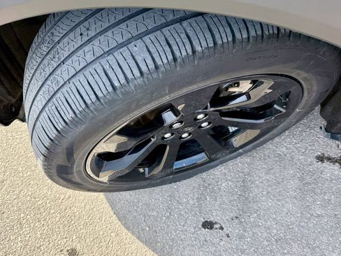 Used 2022 Ford Explorer ST-Line w/ Class IV Trailer Tow Package image 29