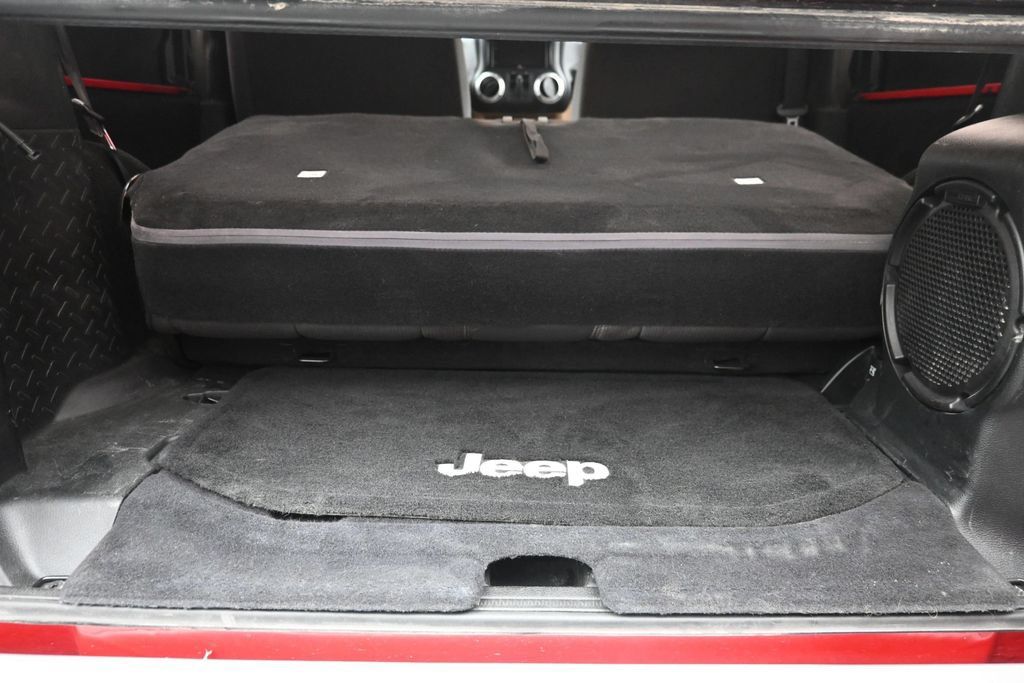 Used 2014 Jeep Wrangler Sahara w/ Trailer Tow Group AWD/4WD image 10