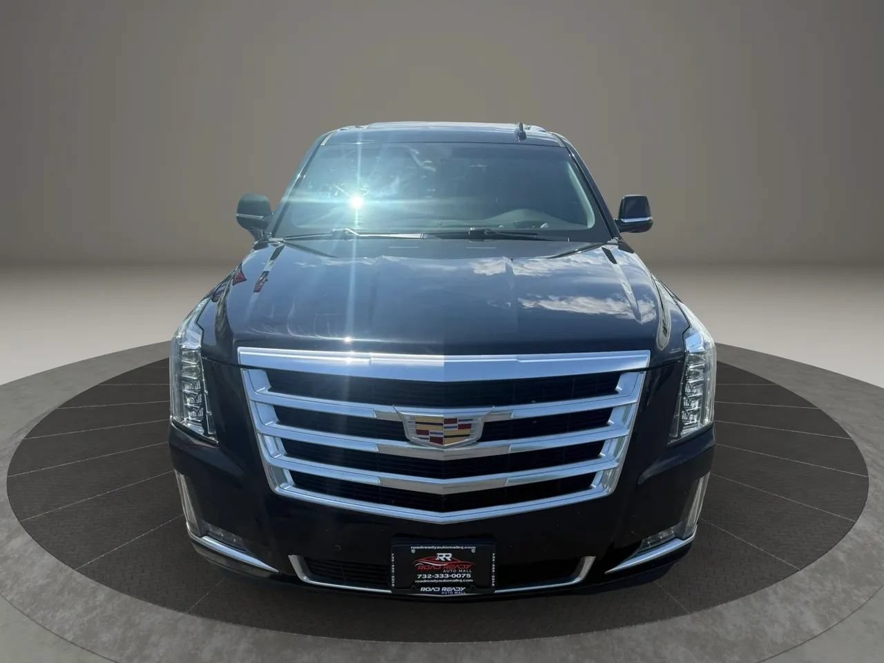 Used 2019 Cadillac Escalade Luxury AWD/4WD image 4