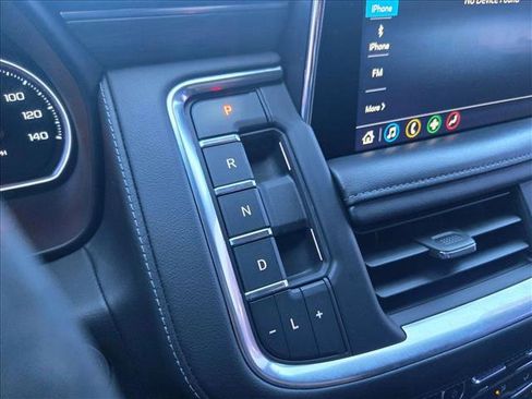 Used 2021 Chevrolet Tahoe Z71 w/ Z71 Off-Road Package image 10