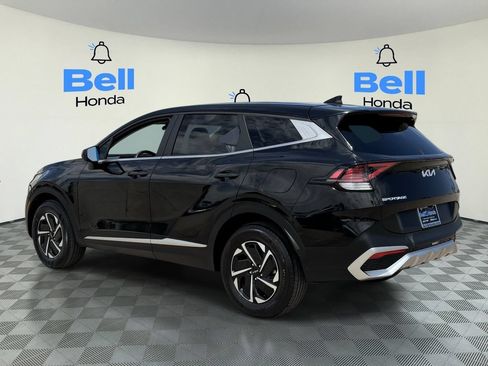Used 2023 Kia Sportage LX AWD/4WD image 3