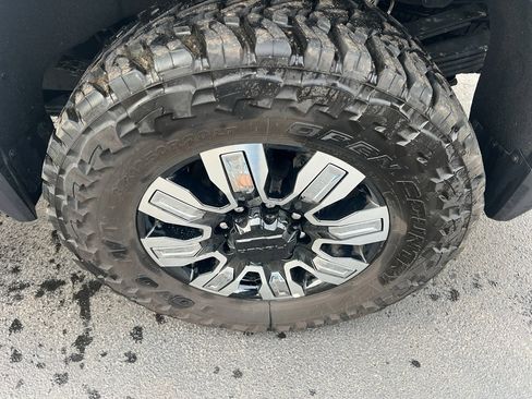 Used 2024 GMC Sierra 2500 Denali w/ Denali Reserve Package image 10