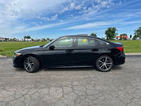 Used 2024 Honda Civic Touring image 9