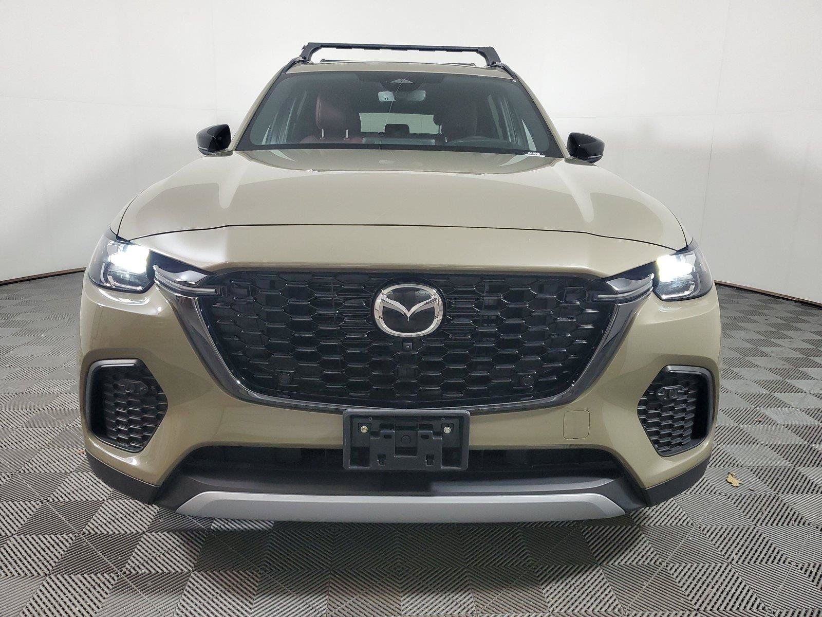 Certified 2025 MAZDA CX-70 Plug-In Hybrid w/ Premium Plus AWD/4WD image 2