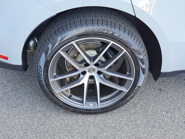 Used 2026 Porsche Macan AWD/4WD image 13
