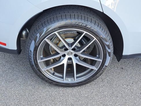 Used 2026 Porsche Macan AWD/4WD image 13