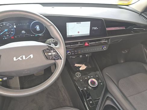 Used 2024 Kia Niro Wind FWD image 11