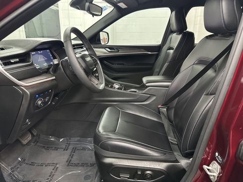 Used 2024 Jeep Grand Cherokee Limited 4xe image 21