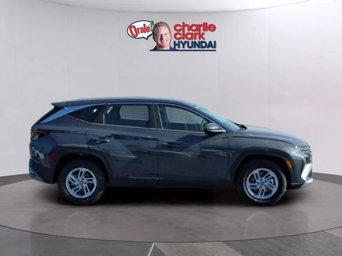 New 2026 Hyundai Tucson SE image 6