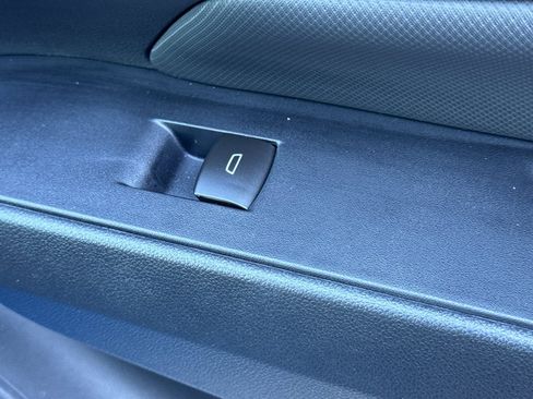 Used 2026 Chevrolet Equinox EV LT image 23