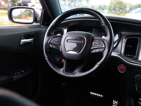 Used 2017 Dodge Charger R/T image 31
