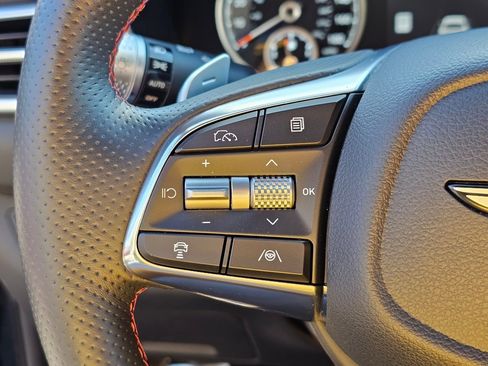 Certified 2025 Genesis G70 3.3T Advanced image 36