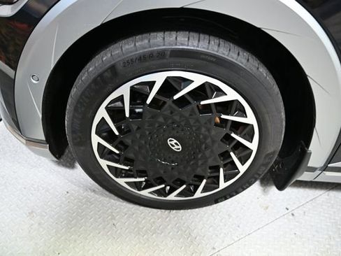 Used 2024 Hyundai Ioniq 5 Limited image 17