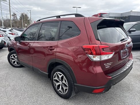 Used 2020 Subaru Forester Premium image 3