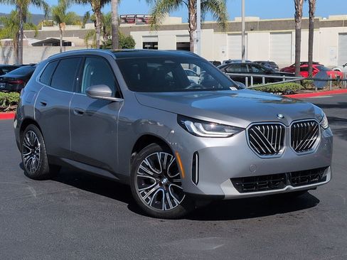 Used 2025 BMW X3 xDrive30i w/ M Sport Package AWD/4WD image 2