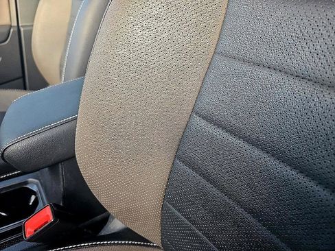 Used 2022 Volkswagen Taos SEL image 14