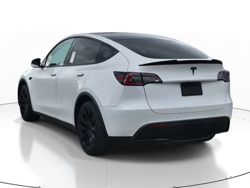 Used 2020 Tesla Model Y Long Range image 3