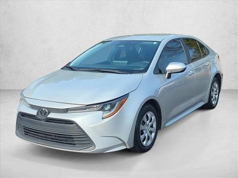 Used 2024 Toyota Corolla LE image 1