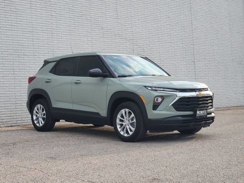 New 2026 Chevrolet TrailBlazer LS w/ LS Convenience Package FWD image 2