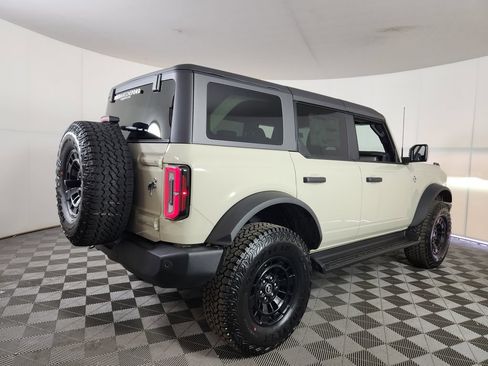 New 2026 Ford Bronco Outer Banks w/ Sasquatch Package AWD/4WD image 7