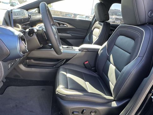 New 2026 Chevrolet Equinox EV LT image 20