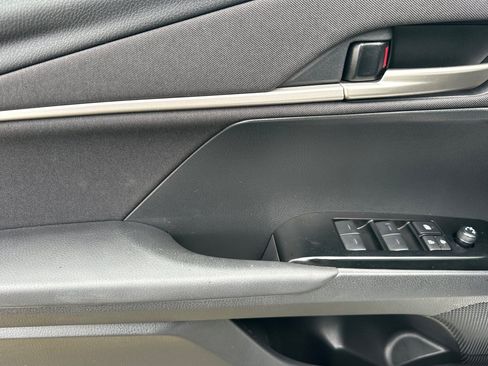 Used 2025 Toyota Camry LE FWD image 8