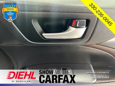Used 2018 Toyota Highlander XLE AWD/4WD image 17
