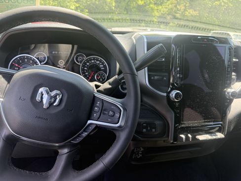 Used 2026 RAM 2500 Big Horn AWD/4WD image 4