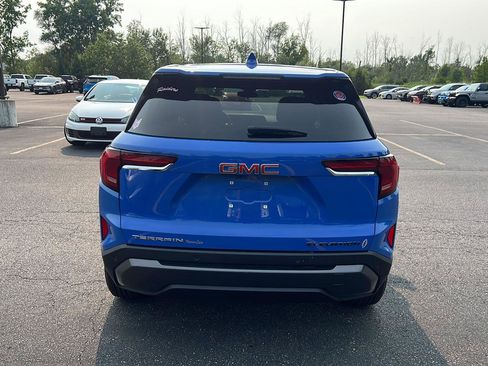 Used 2025 GMC Terrain Elevation FWD image 3