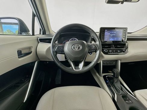 Certified 2022 Toyota Corolla Cross LE FWD image 21