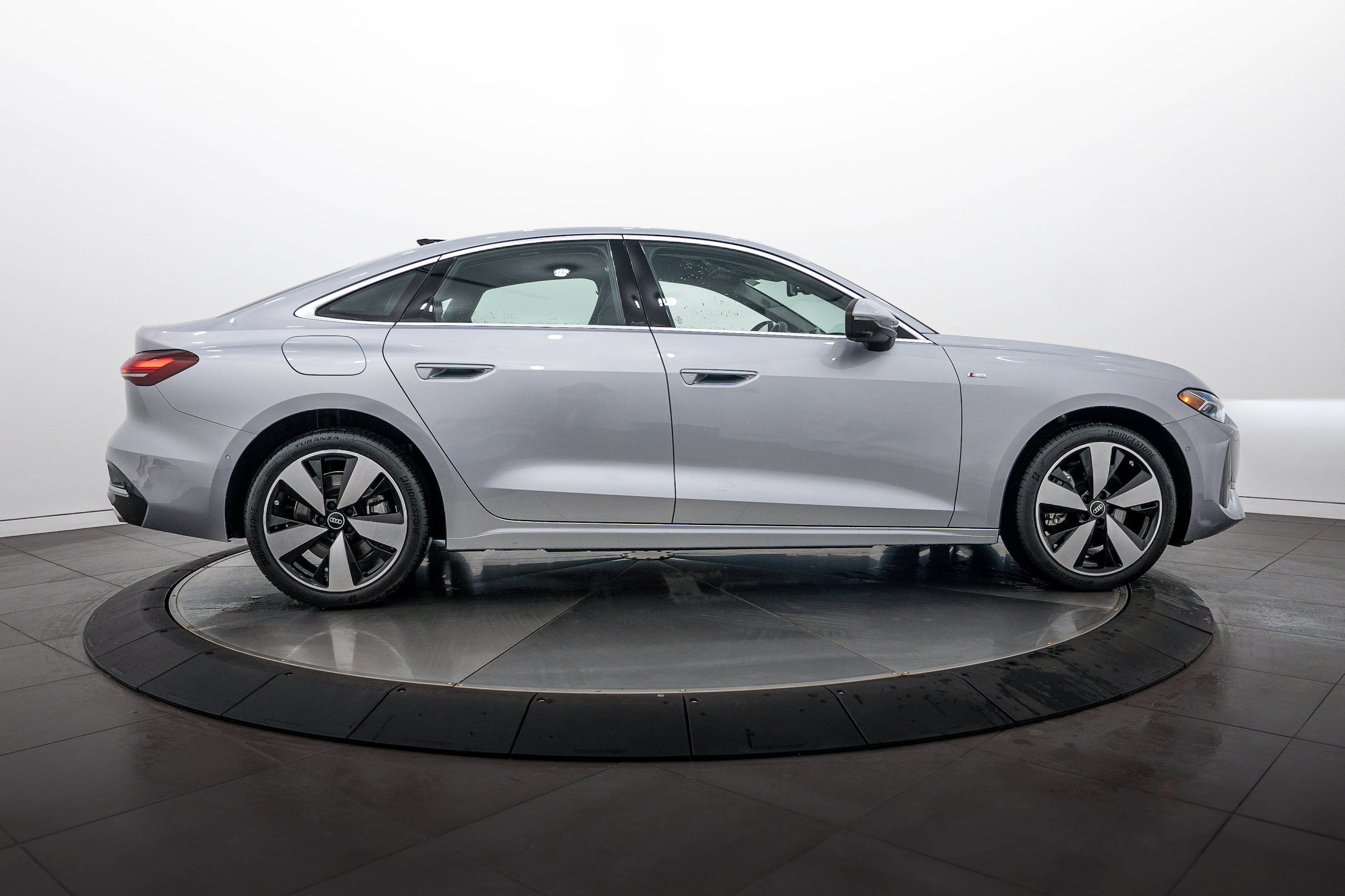Used 2025 Audi A5 Premium Plus w/ Premium Plus AWD/4WD image 3