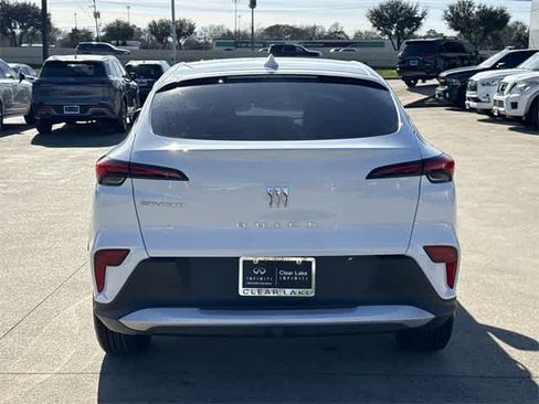 Used 2025 Buick Envista Preferred image 4