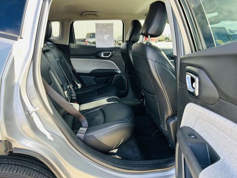 Used 2022 Jeep Compass Latitude image 26