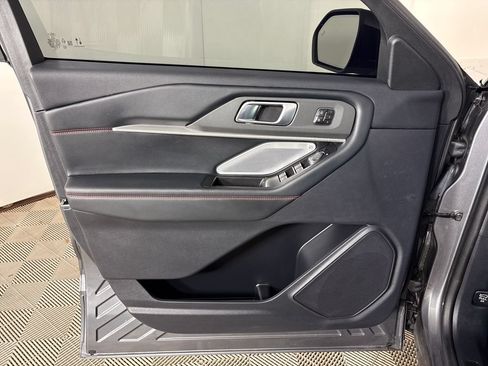 Used 2025 Ford Explorer ST AWD/4WD image 22