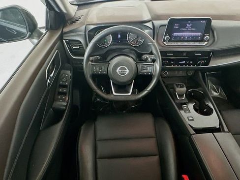 Used 2021 Nissan Rogue SV w/ Premium Package image 22