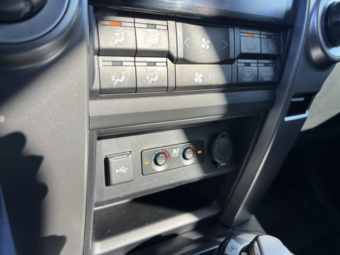 Used 2022 Toyota 4Runner Limited image 29