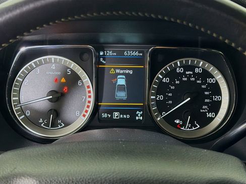 Used 2019 Nissan Titan PRO-4X w/ Pro-4x Convenience Package image 15