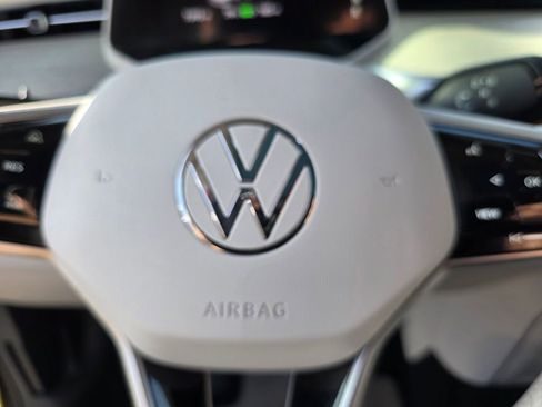 Used 2025 Volkswagen ID. Buzz 1st Edition image 24