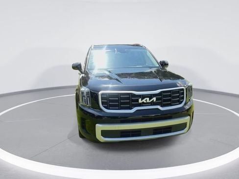 Used 2025 Kia Telluride S FWD image 3