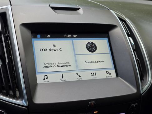 Used 2016 Ford Edge Titanium FWD image 19