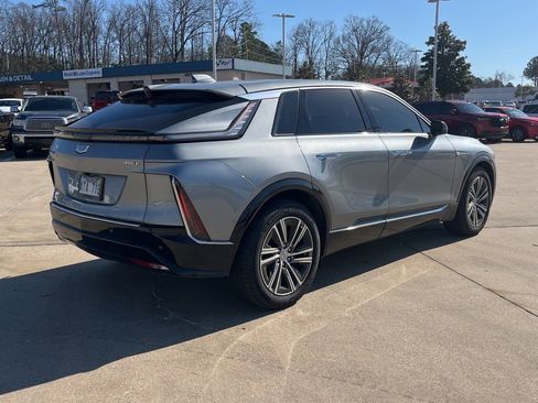 Used 2024 Cadillac Lyriq Luxury image 10