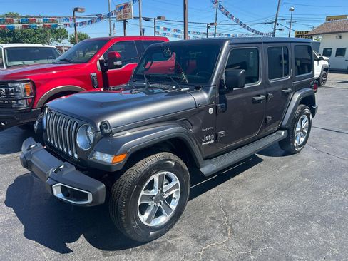 Used 2020 Jeep Wrangler Unlimited Sahara AWD/4WD image 2