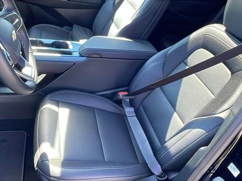 New 2026 Chevrolet Equinox EV LT image 11