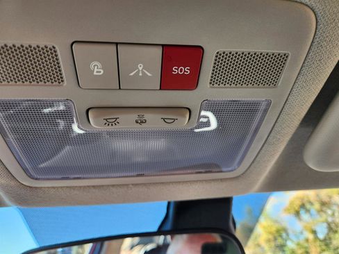 Certified 2024 Hyundai Venue Limited image 36