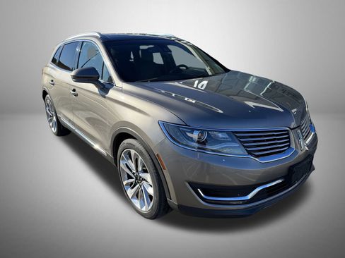 Used 2017 Lincoln MKX Reserve w/ Lincoln MKX Climate Package image 2