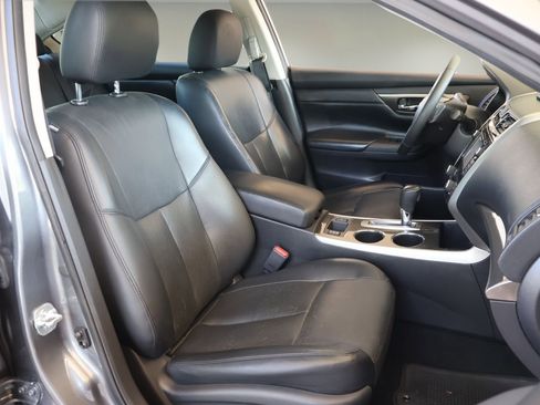 Used 2015 Nissan Altima 2.5 SL w/ Technology Package FWD image 17