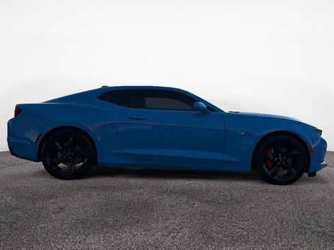 Used 2022 Chevrolet Camaro LT RWD image 6