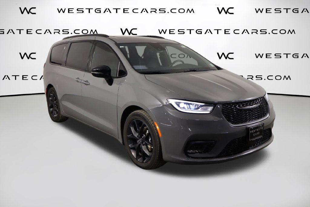 Used 2025 Chrysler Pacifica Limited FWD image 44