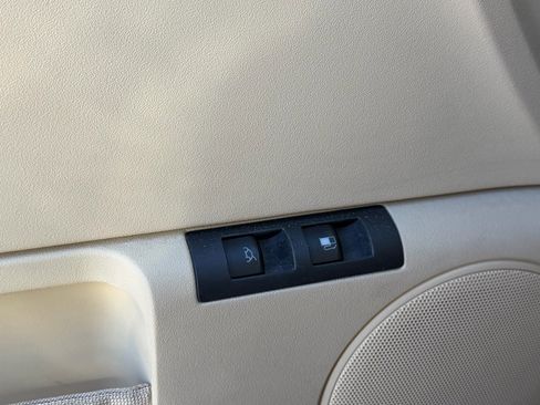 Used 2009 Volkswagen Beetle Coupe image 13